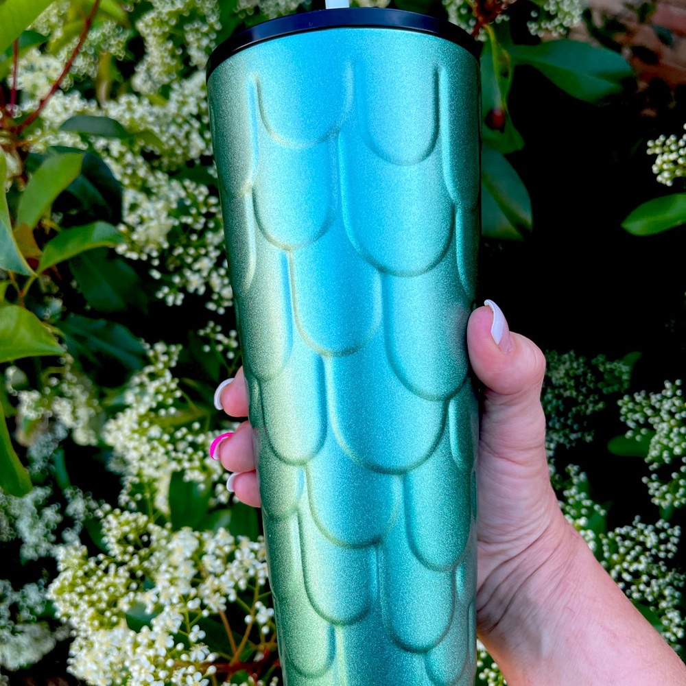 Starbucks Spring 2022 Mermaid scales teal metal Venti tumbler - Picture 3 of 6